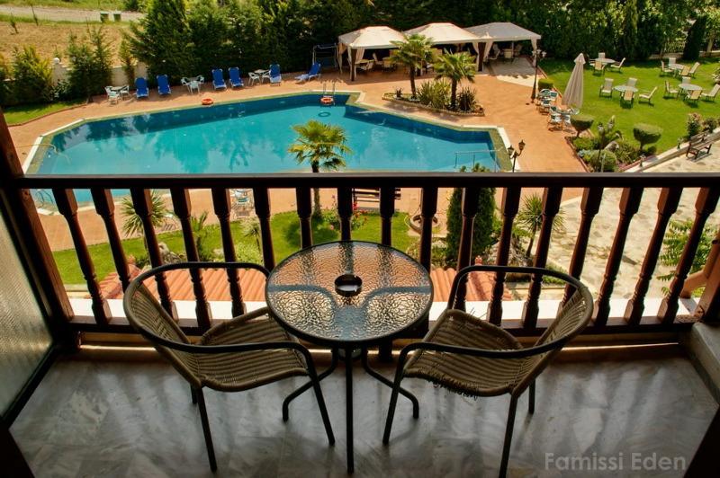 Famissi Eden Hotel 칼람파카 객실 사진