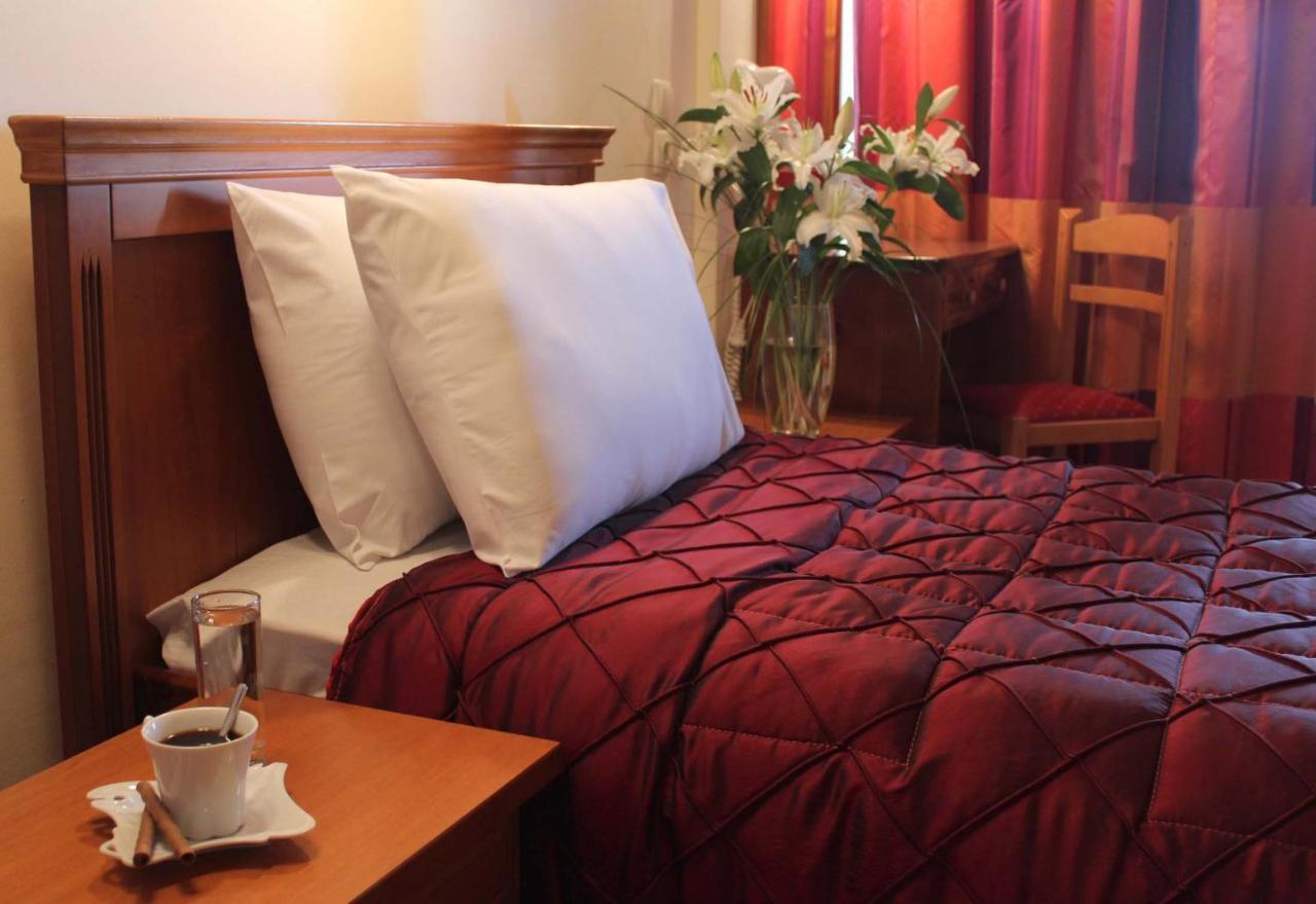 Famissi Eden Hotel 칼람파카 객실 사진