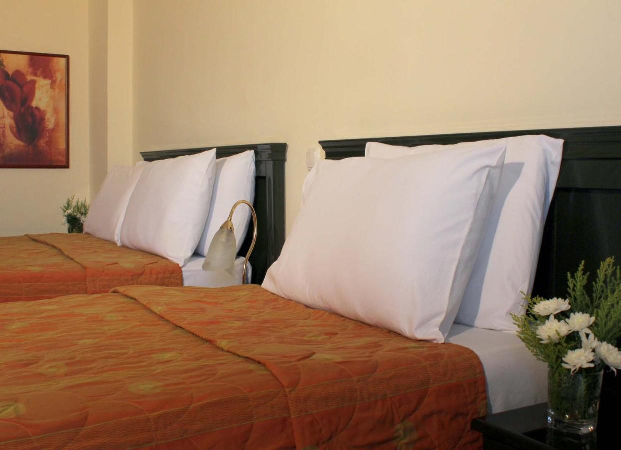 Famissi Eden Hotel 칼람파카 객실 사진