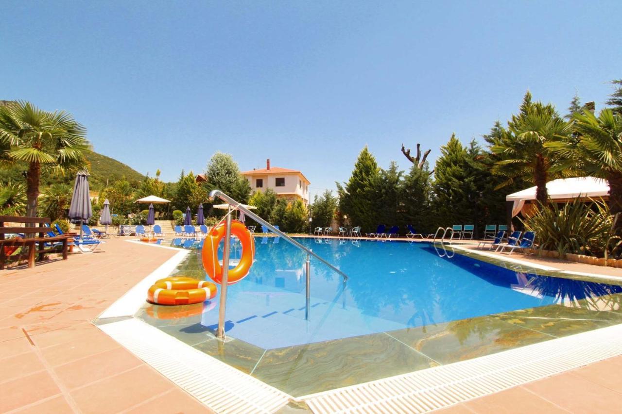Famissi Eden Hotel 칼람파카 객실 사진