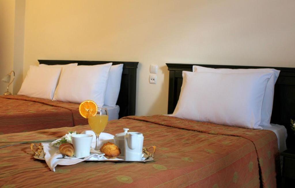 Famissi Eden Hotel 칼람파카 객실 사진