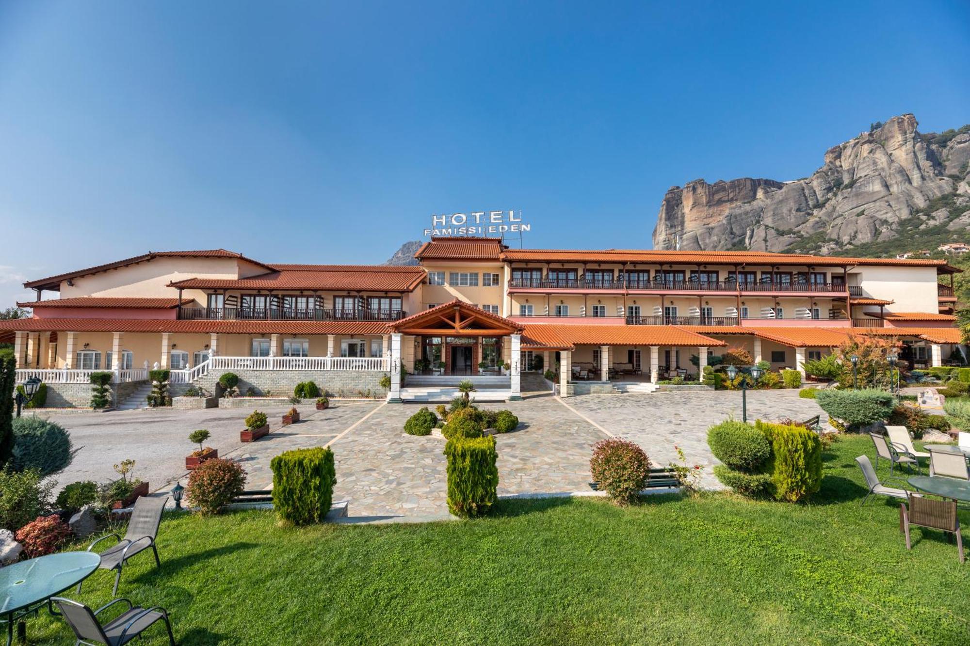 Famissi Eden Hotel 칼람파카 외부 사진